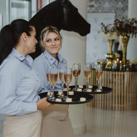 Vrissiana Hotel 4*