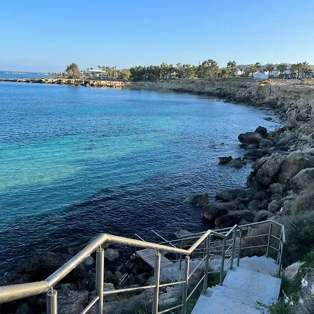 Vrissiana Hotel 4*