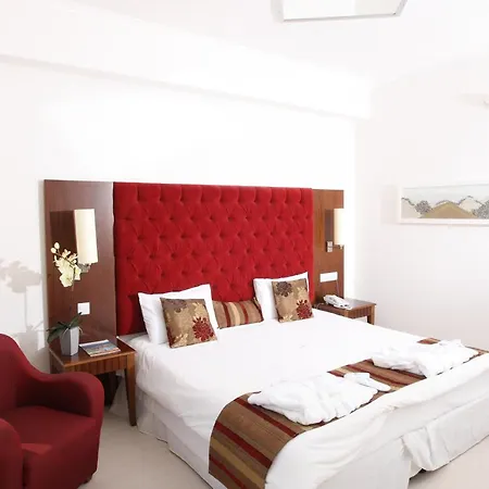 Vrissiana Boutique ホテル 4*