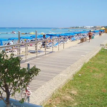 Vrissiana Boutique Protaras